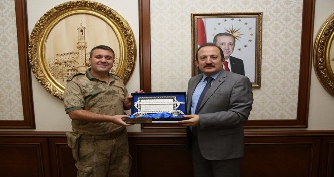 Komutandan Veda Ziyareti