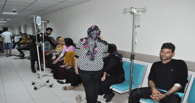 Seyhanda Yemekten Zehirlenen 65 İşçi Hastanelere Kaldırıldı