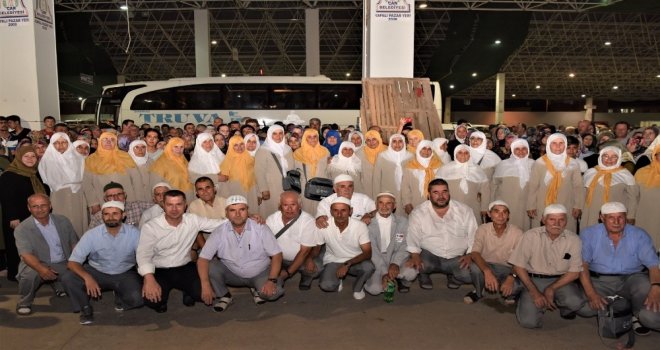 Çanda İlk Hac Kafilesi Uğurlandı