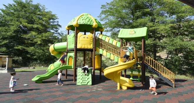 Tekkeköy Belediyesi İlçeyi Parklarla Donatıyor