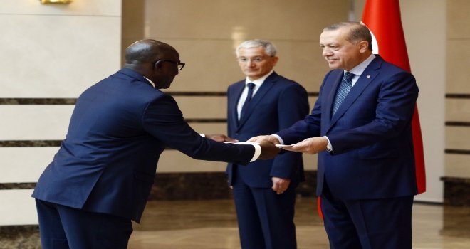 Cumhurbaşkanı Erdoğan, Gabon Büyükelçisini Kabul Etti