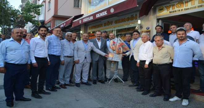 Askıda Ekmek Kampanyasına Bir Destekte Mhp Aliağadan