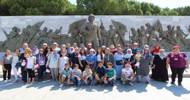 Saruhanlı Belediyesi 3 Ayda 9 Mahalleyi Çanakkaleye Götürdü