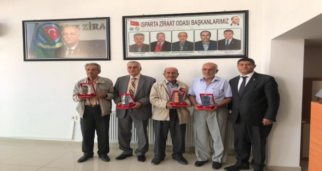 Isparta Ziraat Odasından Eski Başkanlara Vefa Plaketi