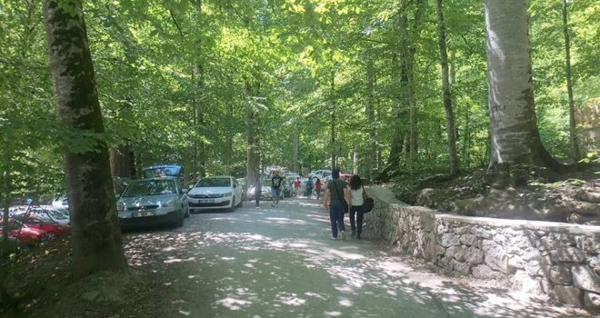 Bayram Tatilinde Binlerce Kişi Boludaki Tabiat Parklarına Akın Etti