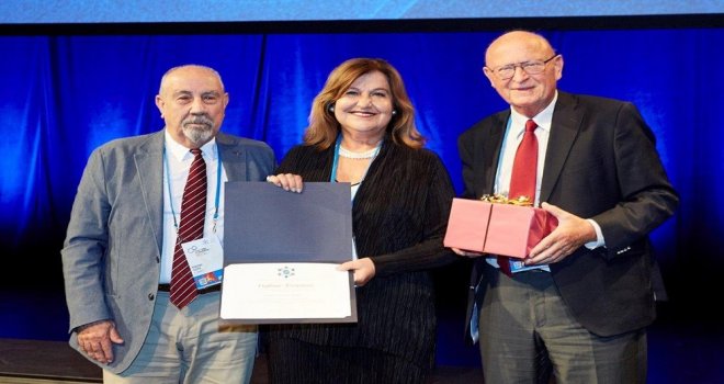 Türk Bilim İnsanına Onur Ödülü