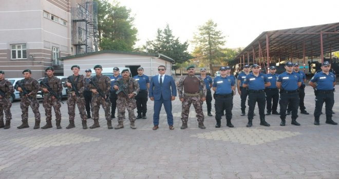 Emniyet Müdürü Alper, Özel Harekat Polisleri İle Bir Araya Geldi
