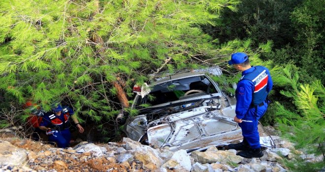 Hurdaya Dönen Araçtan Yaralı Kurtuldu