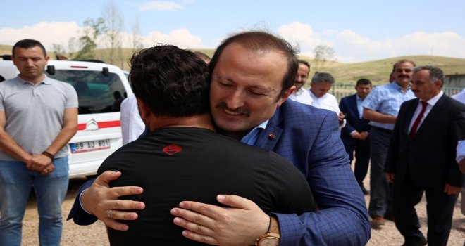Vali Ali Hamza Pehlivan Şehit İdris Karakaşoğlunun Ailesini Ziyaret Etti