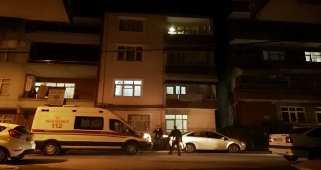 Yaşlı Kadın Evinde İple Tavana Asılmış Bir Şekilde Bulundu