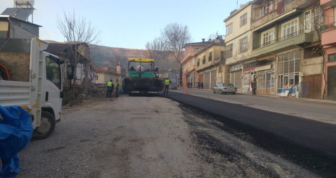 Sarayaltı Caddesine Sıcak Asfalt