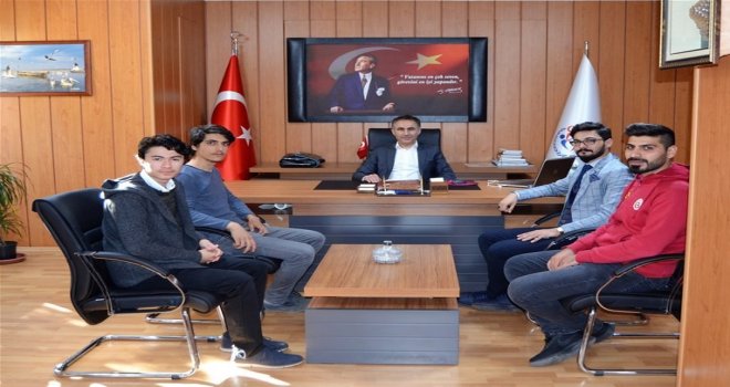 Genç Önderler, Müdür Arıcıoğlunu Ziyaret Etti