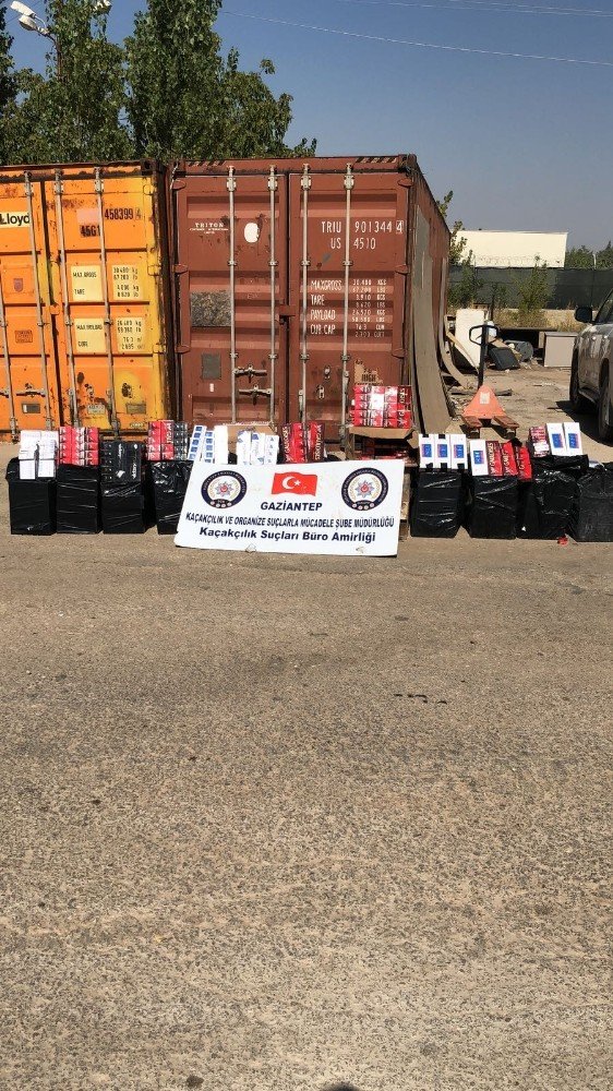 İki Ayrı Depoya Baskında 19 Bin 7O Paket Gümrük Kaçağı Sigara El Geçirildi