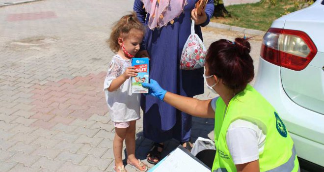 BÜYÜKŞEHİR ÇOCUKLARI SÜTLE BULUŞTURUYOR