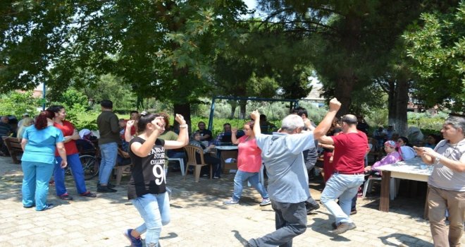 ‘Tatlı Çarşamba İle Moral Depoluyorlar