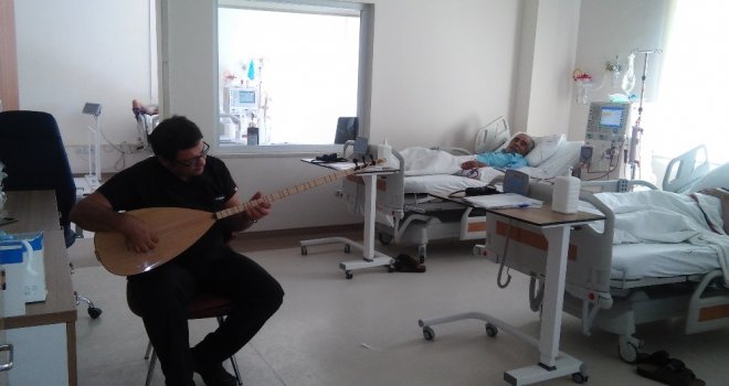 Diyaliz Hastalarına Müzik Dinletisi İle Destek