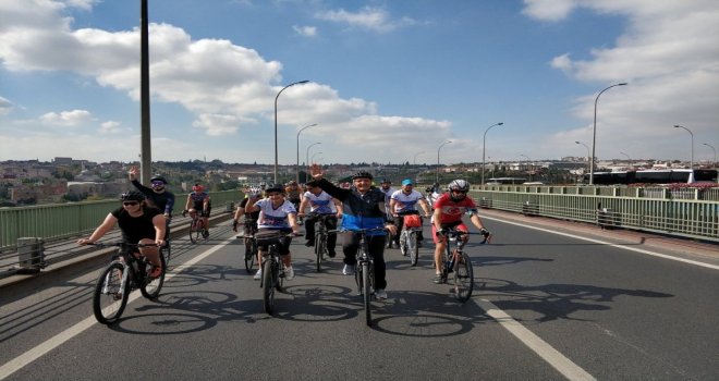 Belediye Başkanı Bisikletle 3 Saatte 50 Kilometre Yol Yaptı