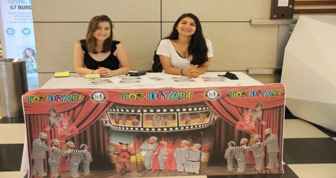 Tiyatro Oyunu İçin Esas 67 Avmde Stant Açtılar