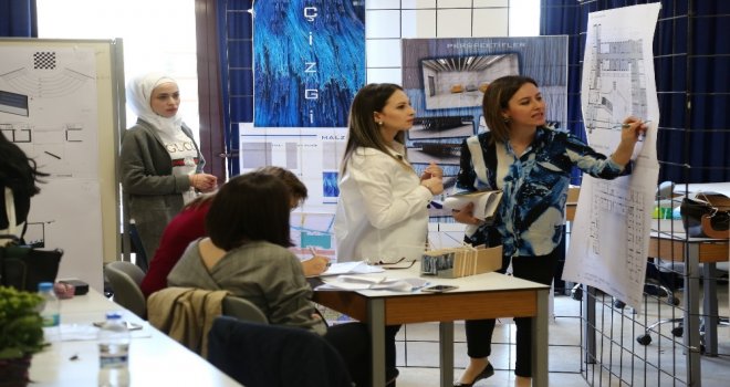 Hküde Sadece Derslere Girmekle Üniversiteli Olunmaz Mottosu