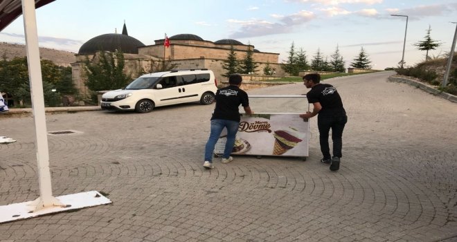 Seyitgazi Belediyesinden Abd Mallarına Boykot