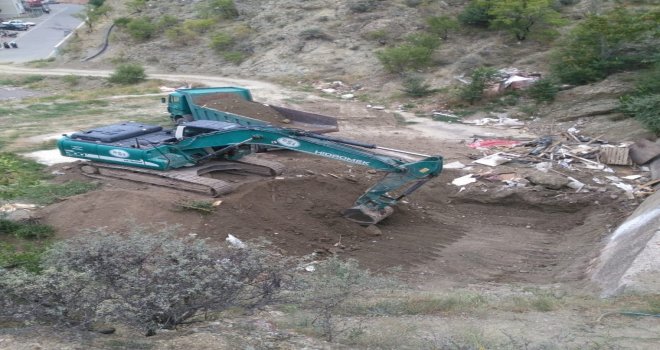 Yağmur Suyu Izgaralarının Tıkanması Önlenecek