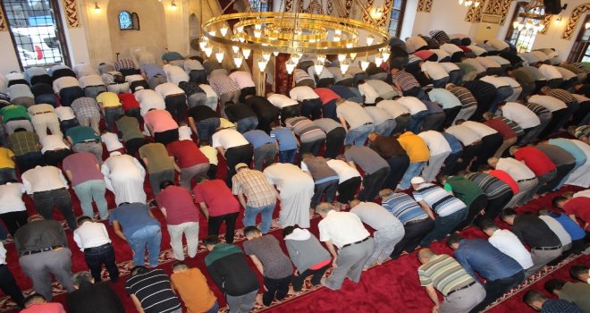 Anadolunun İlk Camisinde Bayram Namazı