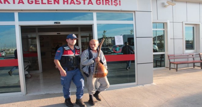 Babasının Evini Ateşe Verdi, Silah Doğrultup Kimseyi Yaklaştırmadı