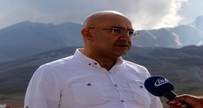 Erciyes, Kışın Olduğu Gibi Yazın Da Binlerce Vatandaşa Ev Sahipliği Yapıyor