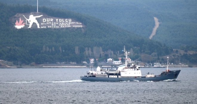 Rus Askeri Gemisi Boğazdan Geçti