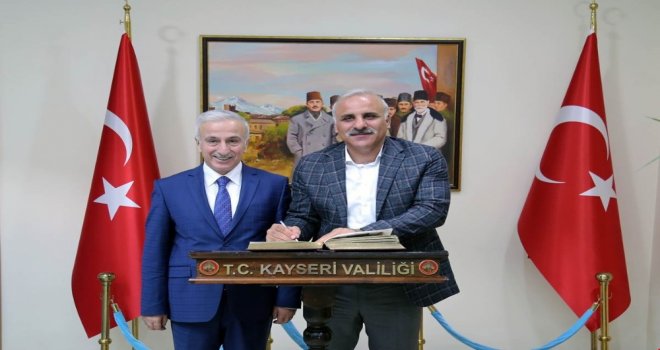Van Valisi Murat Zorluoğlundan Vali Süleyman Kamçıya Ziyaret