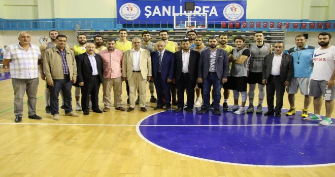 Demirkol, Haliliye Basketbol Takımını Ziyaret Etti