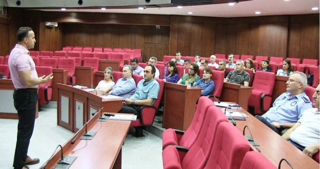 İzmit Belediyesi Personeli Eğitimleri Sürüyor