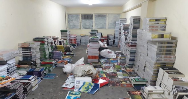 İzmirde 10 Bin 380 Bandrolsüz Kitap Ele Geçirildi