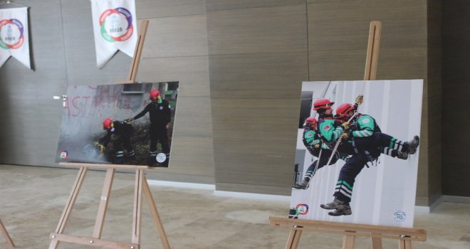 Arnavutköyde Öğrenciler Deprem Simülasyon Tırı İle Depremi Yaşadı