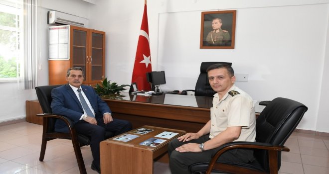 Vali Kalkancıdan Müftü Ve Komutana Hayırlı Olsun Ziyareti
