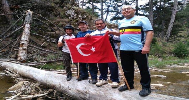 Sandıklı Doğa Sporları Gönüllüleri Tokalı Kanyonu Başarıyla Geçti