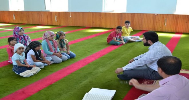 Müftü Gülerden Kuran Kursu Öğrencilerine Ziyaret