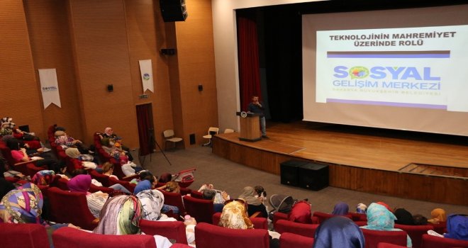 Psikolog Emre Aytekin: “Sosyal Medya Gençleri Yalnızlaştırır”