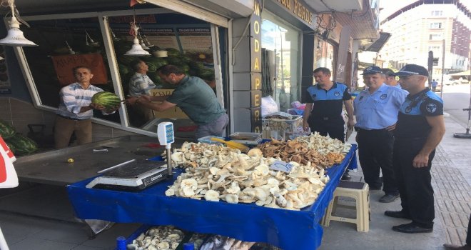 Caddelerde Artık Kaldırım İşgali Ve Seyyar Satıcı Olmayacak