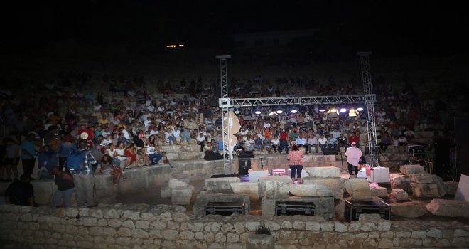 Ayaş Antik Tiyatro Festivali Başladı