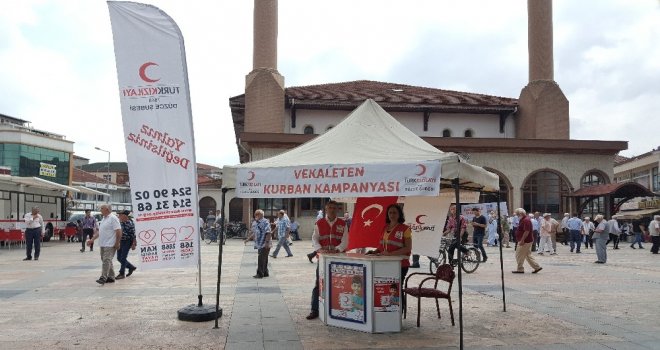 Kızılay Kurban Bağışı Standınıaçtı