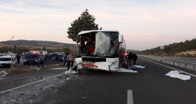 Uşakta Otobüs Kazası: 1 Ölü, 26 Yaralı