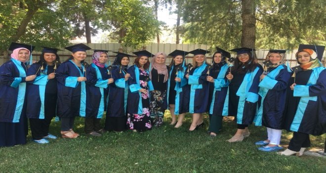 Sertifikalı Çocuk Bakım Elemanı Oldular