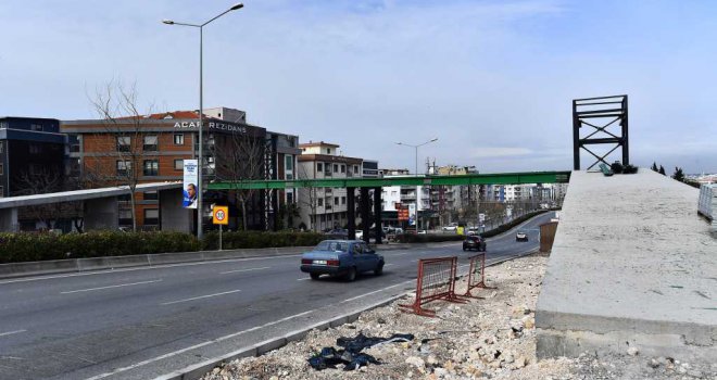 Büyükşehir’den Buca ve Konak’a iki yeni yaya üst geçidi