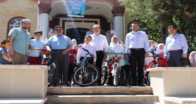 Genç Müsiaddan Kuran-I Kerim Kursunu Başarıyla Bitiren Öğrencilere Ödül