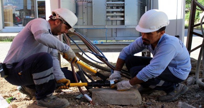 Dicle Elektrikten Batmanda Bakım Ve Onarım Çalışması