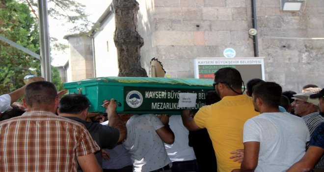 Genç Tasarımcı Hayatını Kaybetti