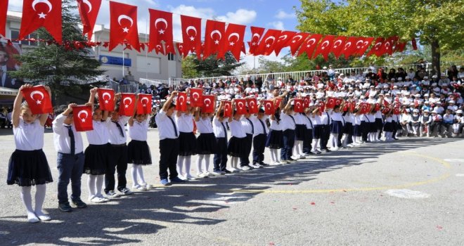 İlköğretim Haftası Gölbaşında Törenle Kutlandı