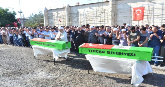 Müftülükteki Saldırıda Hayatını Kaybeden 5 Kişiden 2Si Son Yolculuğuna Uğurlandı