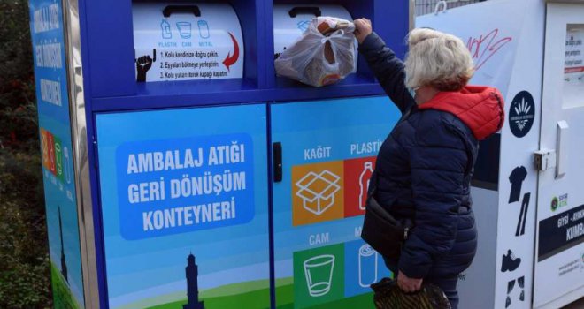 Ambalaj atıkları için geri dönüşüm konteynerleri yerleştiriliyor